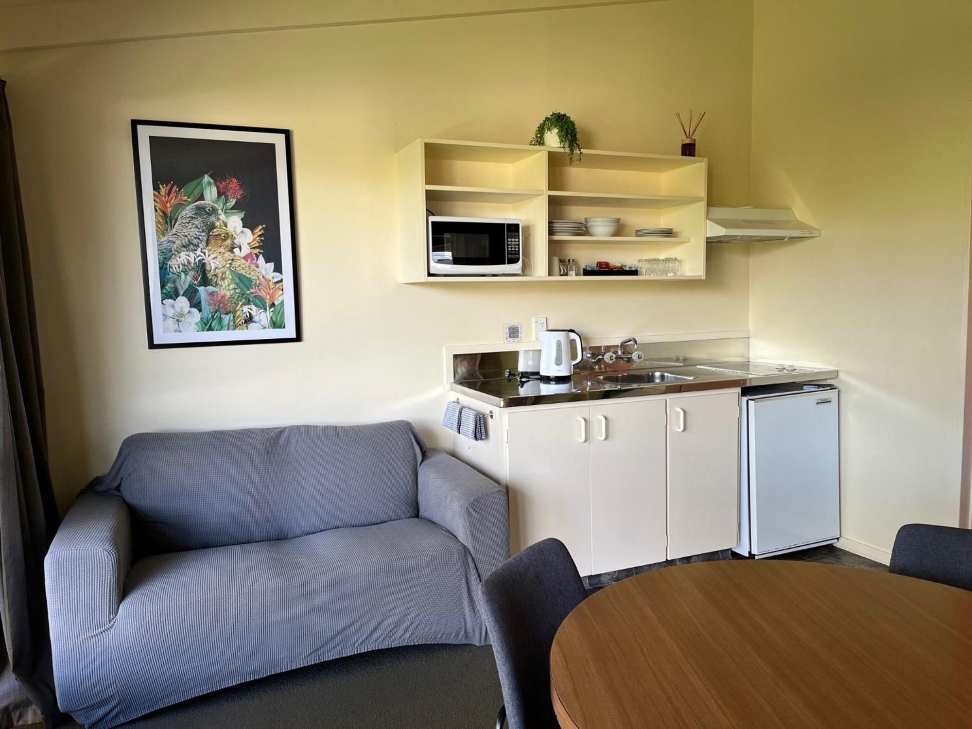 Caves Motor Inn Те-Куити Экстерьер фото