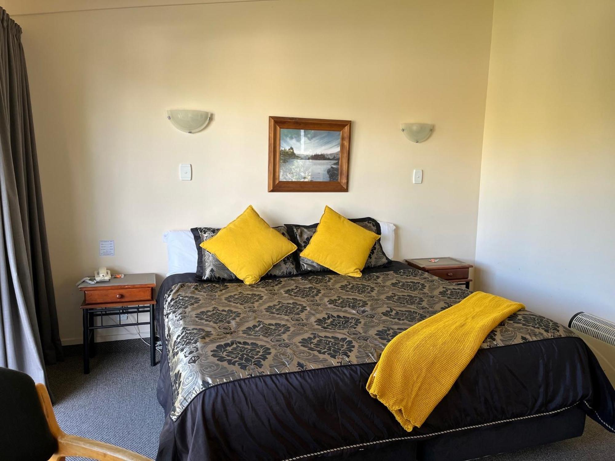 Caves Motor Inn Те-Куити Экстерьер фото
